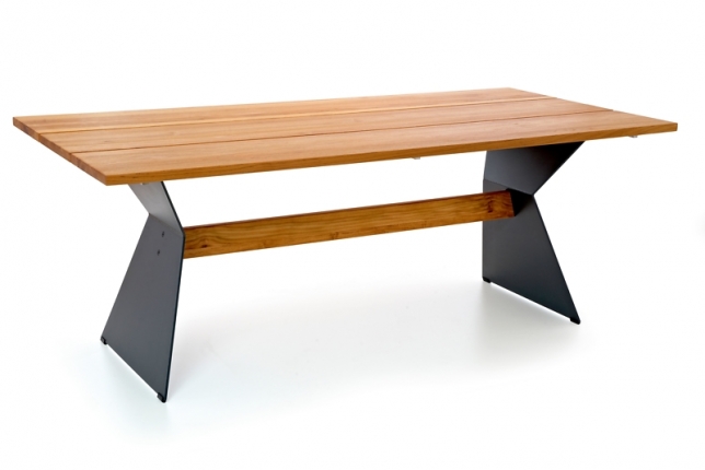 Nero Gartentisch, Tischplatte Teak, Gestell Winkelwangen aus Stahl, pulverbeschichtet, Niehoff